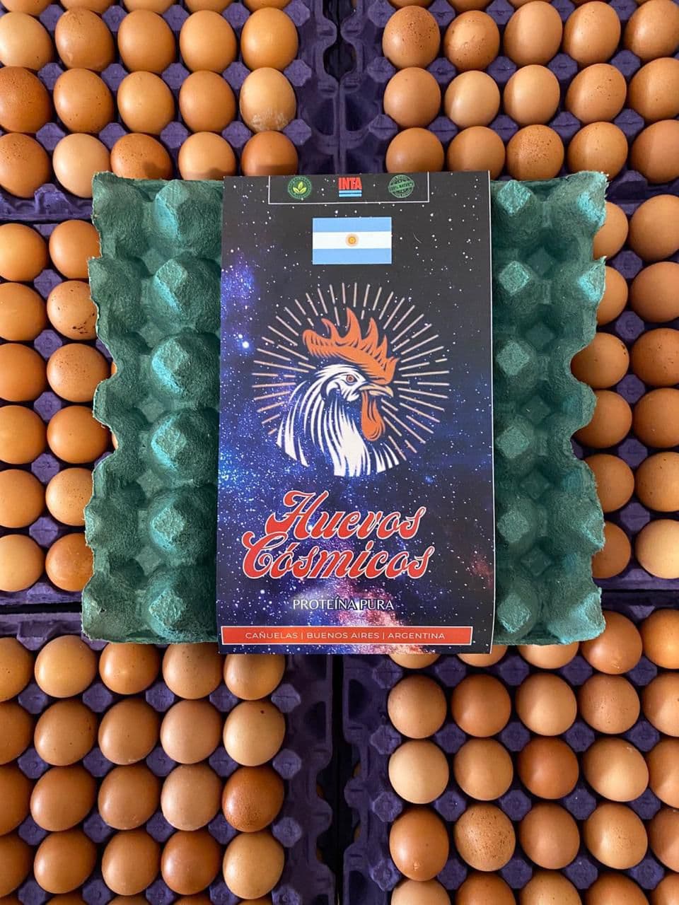 Huevos Cósmicos — packaging premium
